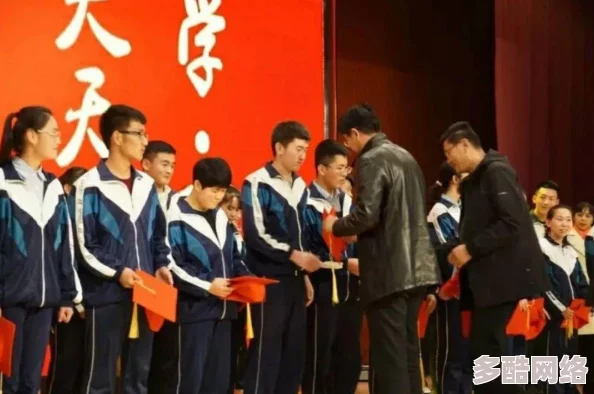 激情三级hd中文字幕:最新影视动态引发热议,观众对内容质量和文化影响的讨论持续升温 激情三级hd中文字幕:最新影视动态引发热议,观众对内容质量和文化影响的讨论持续升温